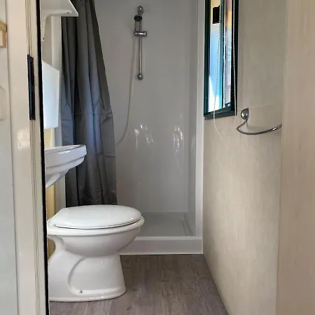 Comfort Mobilehome Camping R8 Viareggio シャレー