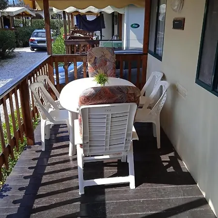 Comfort Mobilehome Camping R8 Viareggio シャレー *